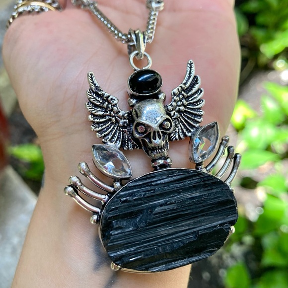 Black tourmaline gemstone ,onyx & cubic zirconia skull wings goth necklace - Picture 1 of 14